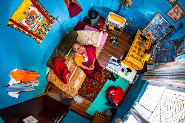 佩玛，尼泊尔加德满都的佛教学生，385号房间