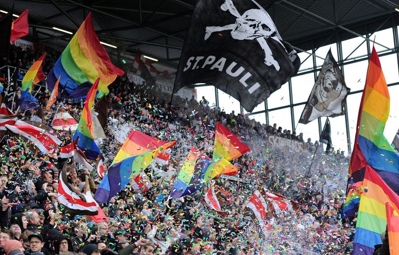 St Pauli Tifo LGBT支持（2016年）Witters/Tim Groothius