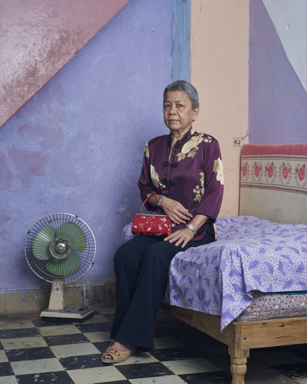 罗萨里奥（Rosario），在她位于古巴哈巴纳（Habana）的Calle Cuchillo的家中，2019年©Sean Alexander Geraghty