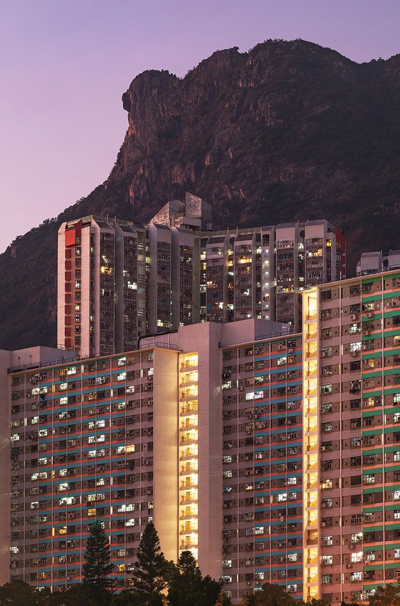 ©Romain Jacquet-Lagréze, Crouching Lion Watching over the City，香港，2021，由蓝莲花画廊提供